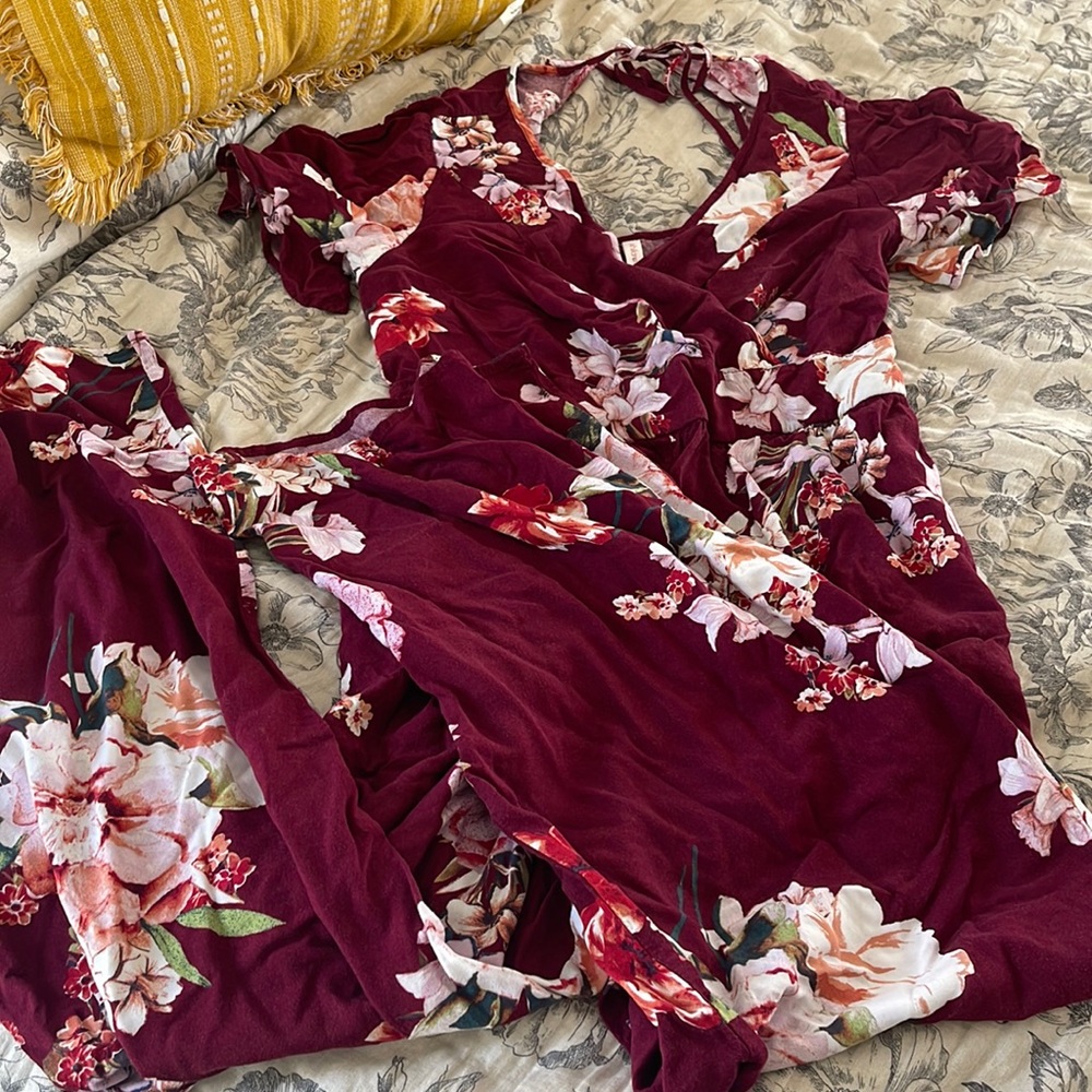 Pretty maroon romper/ jumpsuit